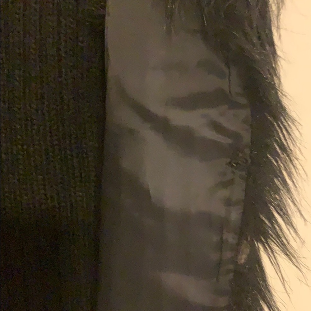 3 for 30.00 M.L.L.P. black fur vest size S. - Picture 3 of 7